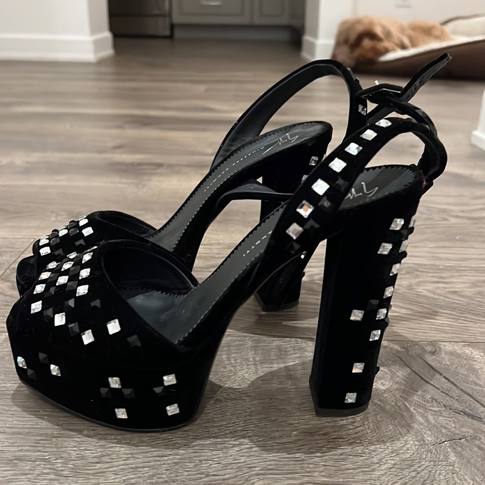 Giuseppe Zanotti Velvet Platform Heels